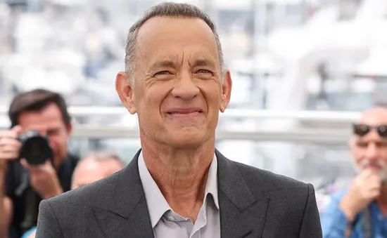 Tom Hanks xuất bản tiểu thuyết đầu tay, được truyền cảm hứng bởi Hollywood