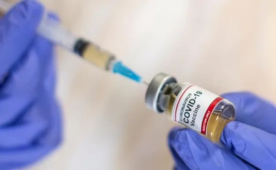 Trung Quốc cấp phép sử dụng khẩn cấp vaccine COVID-19 dạng xông hơi