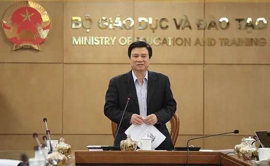 Kéo dài thời gian giữ chức đối với Thứ trưởng Bộ GD-ĐT Nguyễn Hữu Độ