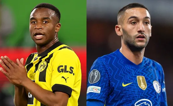 Moukoko gia hạn với Dortmund, Ziyech được nhiều đội bóng theo đuổi