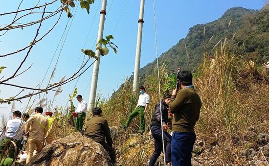 Thanh Hóa: Phát hiện 3 người tử vong dưới vực sâu do tai nạn giao thông