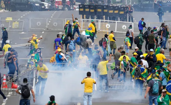 Cảnh sát Brazil lập lại trật tự tại thủ đô, bắt giữ ít nhất 300 người