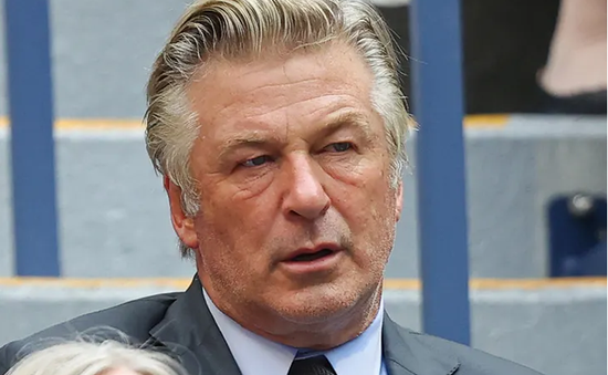 Alec Baldwin gọi vụ kiện do nổ súng trên phim trường là "lỗi pháp lý cơ bản"