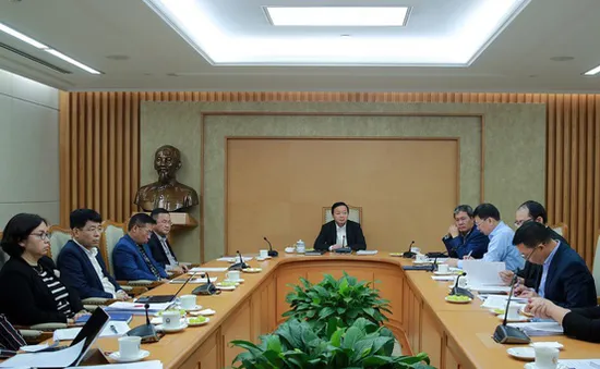 Khẩn trương hoàn thiện hai nghị định quan trọng về đất đai và lấn biển