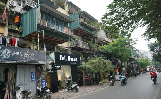 Hà Nội sẽ di dời toàn bộ người dân khỏi 10 chung cư cũ