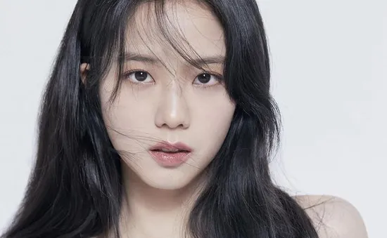Jisoo (BLACKPINK) bắt đầu quay MV, chuẩn bị cho việc solo