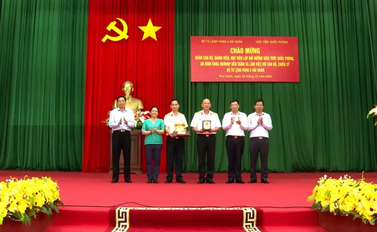 Học viện Quốc phòng thăm và làm việc tại Vùng 5 Hải quân