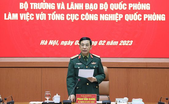 Đại tướng Phan Văn Giang: Đẩy nhanh tiến độ sản xuất, chế tạo một số loại vũ khí mới, hiện đại