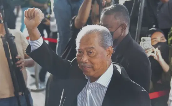 Cựu Thủ tướng Malaysia Muhyiddin bị buộc tội lạm quyền và rửa tiền