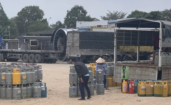 Tạm giữ gần 1.200 chai LPG và LPG không có hóa đơn, chứng từ, có dấu hiệu giả mạo nhãn hiệu