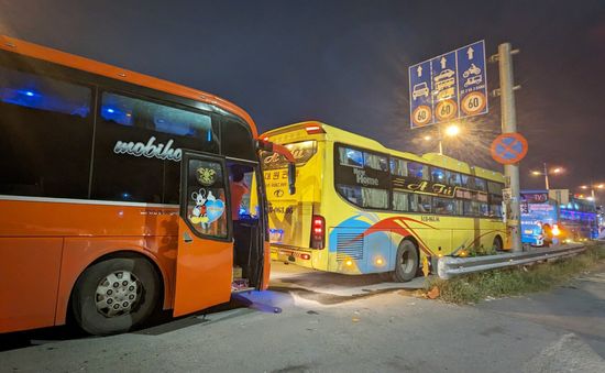 TP Hồ Chí Minh: CSGT xử phạt nhiều xe chở khách nhưng không phát vé