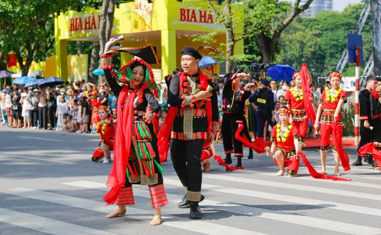 "Vũ điệu trên mây" mang hương sắc Tây Bắc đến thủ đô Hà Nội