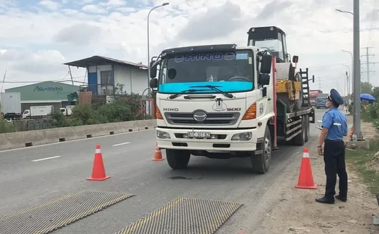 TP Hồ Chí Minh phạt nguội xe quá tải bằng cân tự động