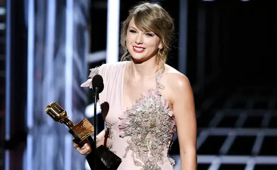 Billboard Music Awards 2023: Taylor Swift dẫn đầu với 20 đề cử