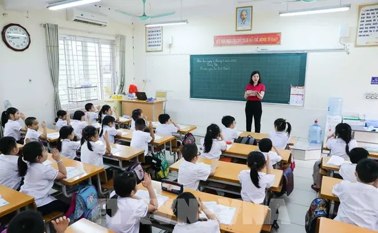 Sở GD&ĐT Hà Nội yêu cầu các trường không chèn dạy liên kết vào giờ học chính khóa