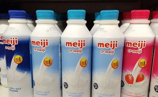 Nhật Bản thu hồi hơn 44.000 chai sữa Meiji vì có thuốc kháng sinh