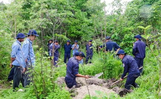 Kiên Giang ký kết hợp tác tìm kiếm hài cốt liệt sĩ với 4 tỉnh thuộc Campuchia