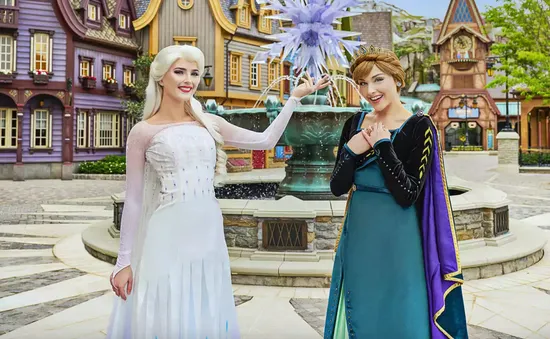 Thế giới '"Frozen" đầu tiên mở cửa đón khách tại Disneyland Hong Kong (Trung Quốc)