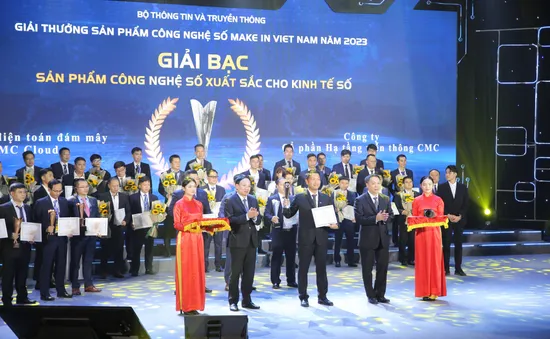 CMC Cloud giành giải Bạc sản phẩm Make in Viet Nam 2023 xuất sắc cho Kinh tế số