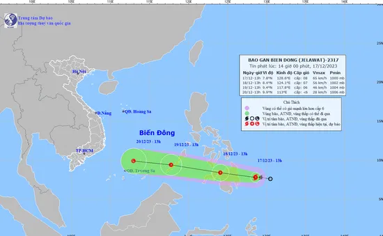 Bão JELAWAT đang hoạt động gần Biển Đông