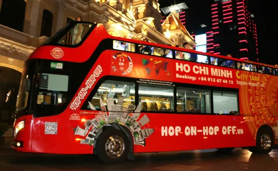 Ra mắt tour xuyên đêm trên xe buýt 2 tầng tại TP Hồ Chí Minh