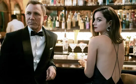 "Diễn viên trẻ sẽ không có kinh nghiệm vào vai James Bond"