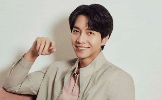 Mở concert nhỏ sau 10 năm, Lee Seung Gi vẫn chật vật không bán hết vé