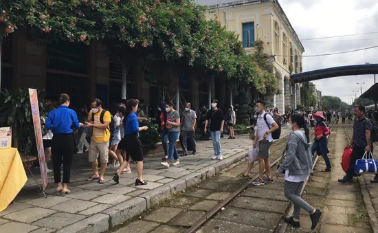 Thêm nhiều tàu hỏa tuyến Hà Nội - Hải Phòng để trải nghiệm food tour dịp 30/4