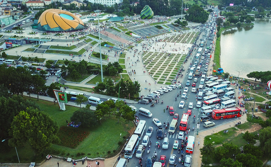 Đà Lạt: Công bố Đề án chống ùn tắc giao thông và Quy hoạch bãi đậu xe