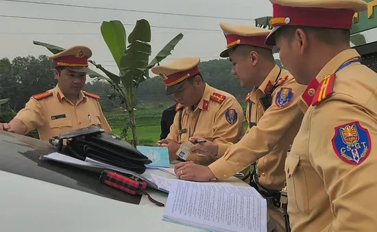 Tuyên Quang: Liên tiếp phát hiện tài xế sử dụng giấy phép lái xe giả