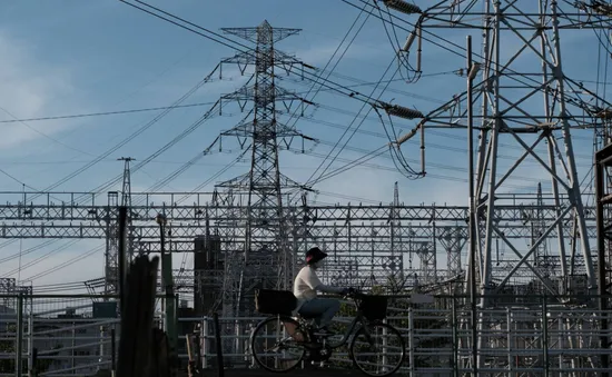 Giá điện tăng gây sức ép lên kinh tế Nhật Bản