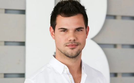 "Người Sói" Taylor Lautner không còn căm ghét bom tấn "Chạng vạng"