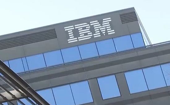 IBM muốn ngừng tuyển dụng vì AI làm hết việc