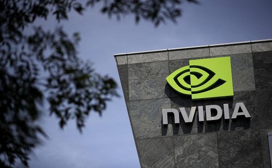 Vốn hóa Nvidia vượt mốc 1.000 tỷ USD