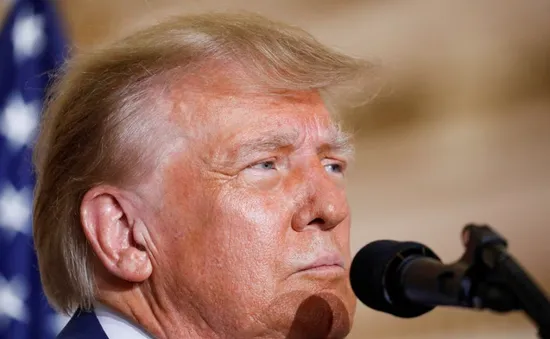 Cựu Tổng thống Trump yêu cầu tòa án liên bang tiếp nhận vụ án tiền "bịt miệng”
