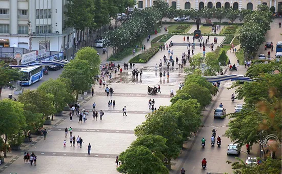 Nghiên cứu làm mái che trên phố đi bộ Nguyễn Huệ, công viên Bến Bạch Đằng