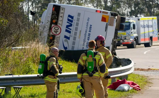 Tai nạn xe bus ở Australia khiến 10 khách dự đám cưới thiệt mạng