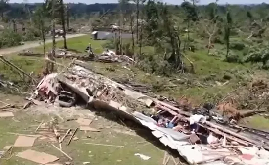 Bão lớn quét qua bang Mississippi, Mỹ