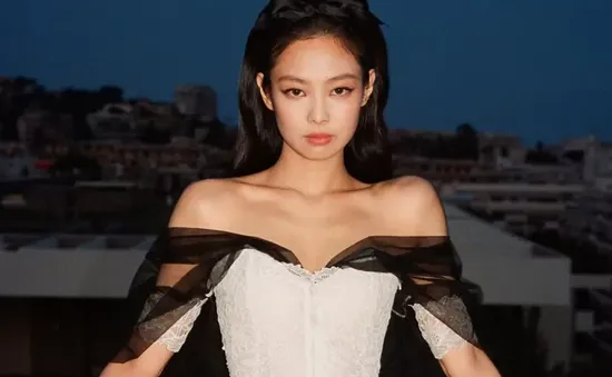 Jennie (BLACKPINK) gây chấn động trong tập đầu tiên của "The Idol"