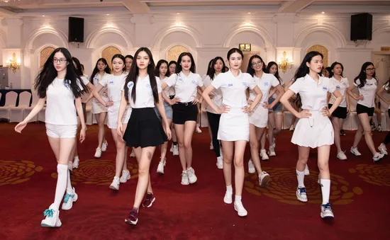 Thí sinh Miss World Vietnam 2023 sẵn sàng cho đêm diễn thời trang VBFF