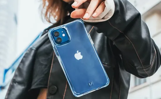 Vì sao người dùng iPhone từ bỏ ốp lưng và miếng dán màn hình?