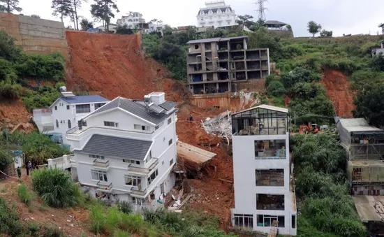 Vụ kè bị sạt lở ở Đà Lạt: Khởi tố Giám đốc thiết kế và cán bộ giám sát thi công