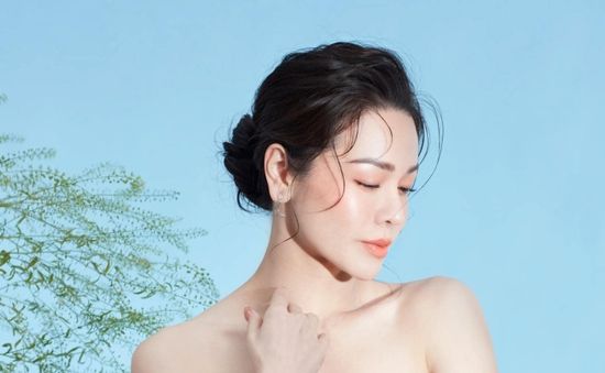 Nhật Kim Anh bất ngờ đăng ảnh đeo nhẫn cưới, thông báo ngày trọng đại