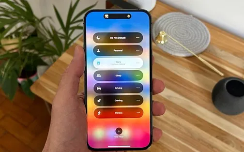 Apple đang phát triển iPhone màn hình cuộn?