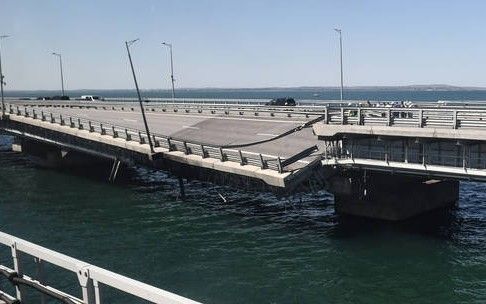 Cầu Crimea mở cửa trở lại một phần sau vụ tấn công