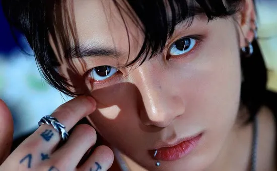 Jungkook (BTS) áp lực khi ra mắt solo