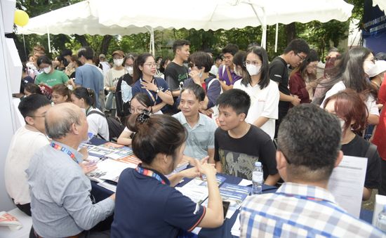 Ngày hội “Lựa chọn nguyện vọng” 2023: Thí sinh hiểu rõ hơn về ngành học đăng ký xét tuyển