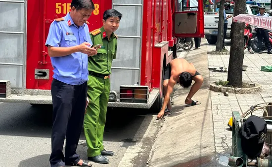 5 công nhân bị ngạt khí gas khi nạo vét cống, 1 người tử vong