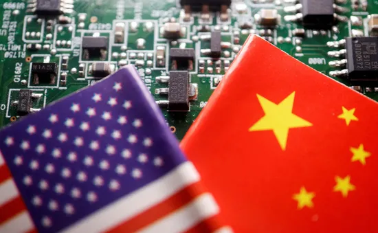 Hạn chế xuất khẩu kim loại quý, Trung Quốc đáp trả lệnh cấm bán chip tiên tiến của Mỹ?