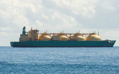 EU lần đầu tiên nhập khẩu khí tự nhiên hóa lỏng (LNG) nhiều hơn khí đốt